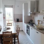 Modern Escape In Between Alps And Sea 아파트 *