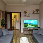 Modern Escape In Between Alps And Sea 아파트